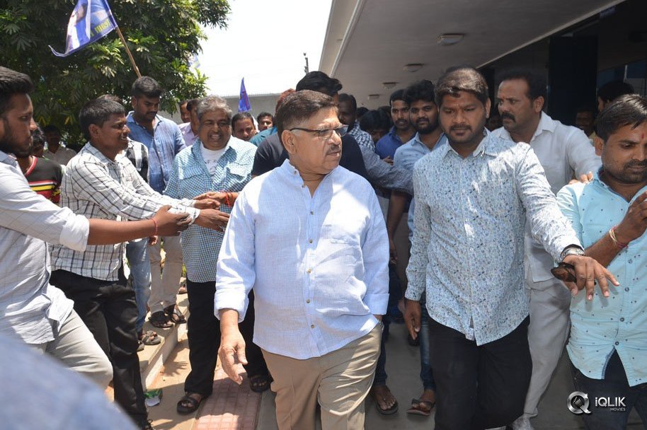 Ram-Charan-Birthday-Celebrations-At-Chiranjeevi-Blood-Bank